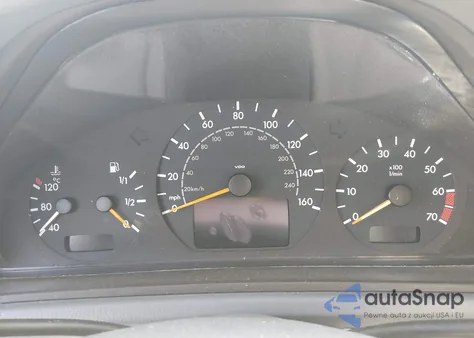 2002 Mercedes-Benz Clk 320 from USA, damaged, VIN WDBLK65G32T129155